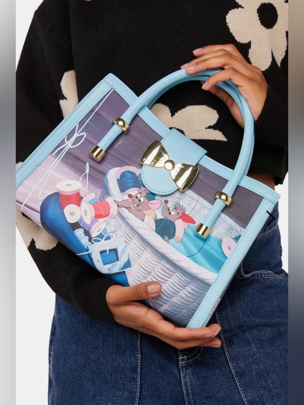 Loungefly Disney Princess Cinderella Princess Scenes Crossbody Bag New - Picture 6 of 14